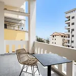 Enjoy Cozy Apartman *