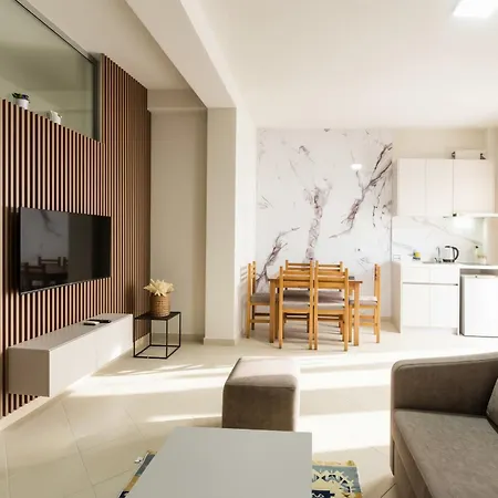 Enjoy Cozy Apartment
